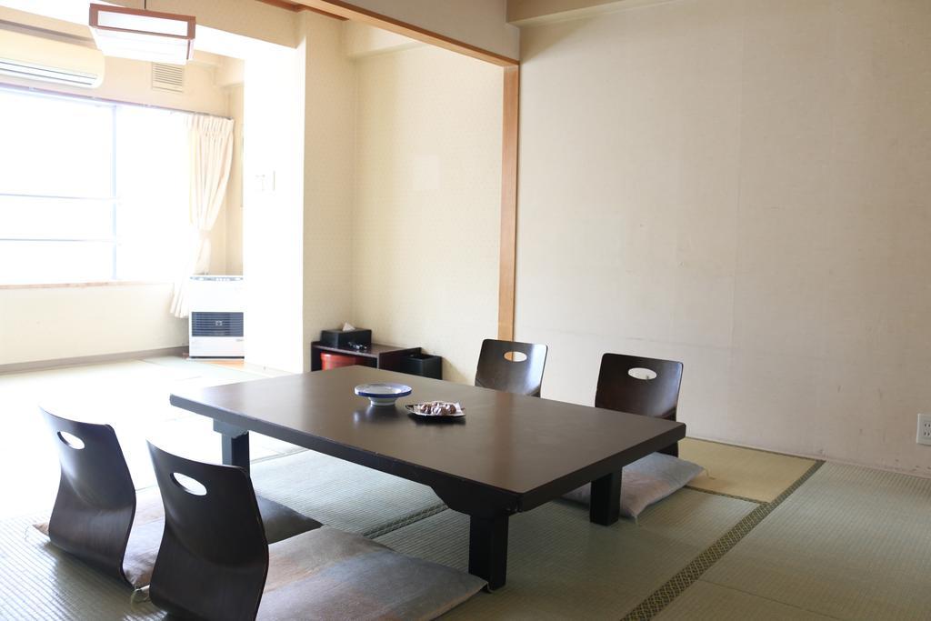 Hotel Sankeien Szapporo Szoba fotó